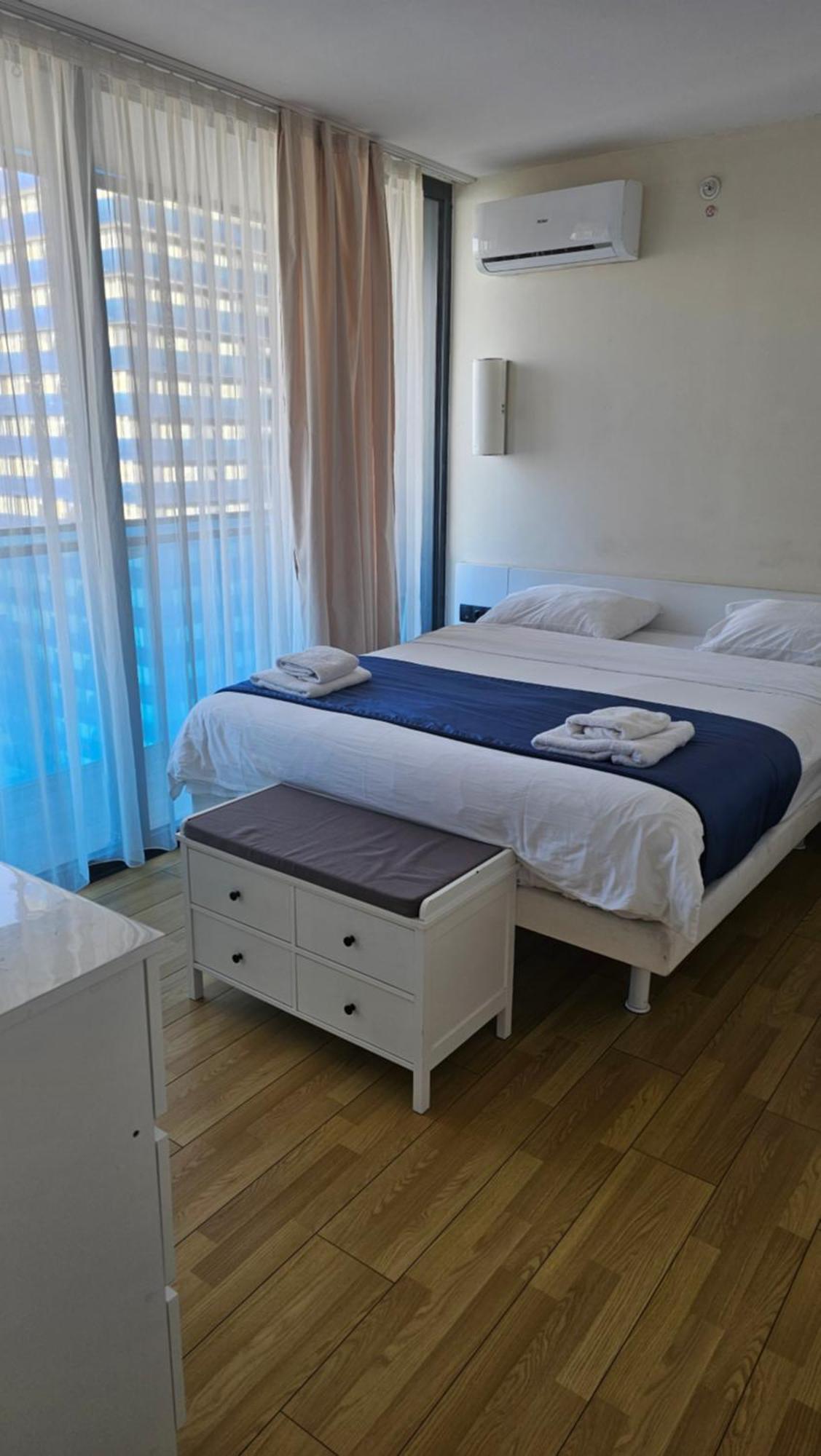 Orbi City Best Apartments バトゥーミ エクステリア 写真